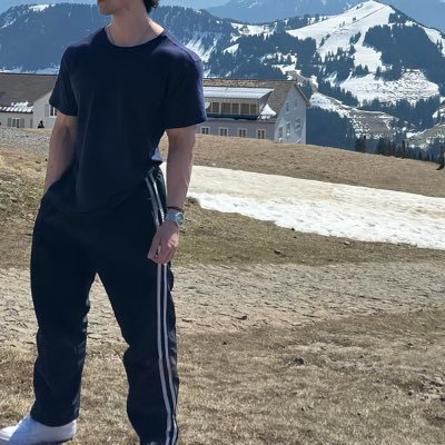 romanx990's profile picture. 