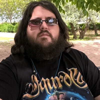 Enamorado del mundo de la radio, en especial de la #Radioescucha y el #Diexismo. Director y creador de la emisora libre de radio https://t.co/cgYf14WuWA