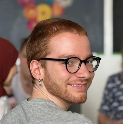 MD-PhD student, currently doing a PhD in (pre)cancer immunology.