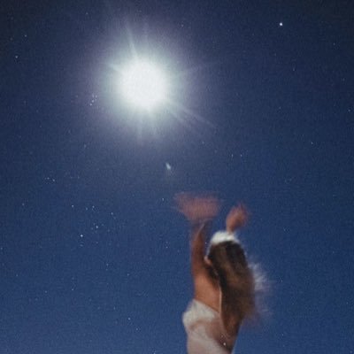 SunFLoveRose's profile picture. 🌻✨