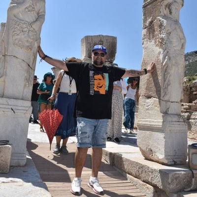 SndorKovcs14's profile picture. You went full retard, man. Never go full retard. Tropic Thunder