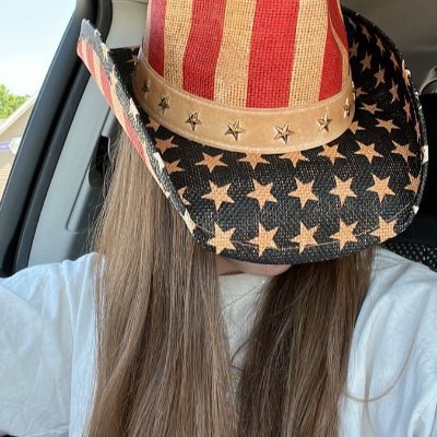 know520419's profile picture. Just trying to live honestly, love fully, and grow a little every day. 🌱