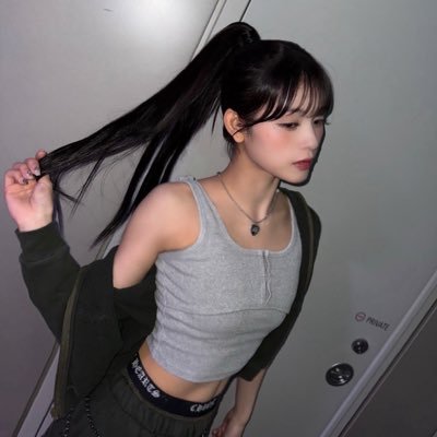 主にシリアル取引がメインとなります❗️ 詐欺は絶対に行いません❗️お互い気持ちの良い取引にしたいと心がけております。お気軽にDMお越しください👍