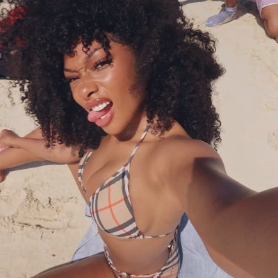 @HussleandLo