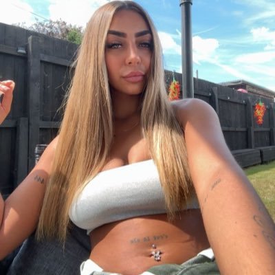 MadonnaLouise_'s profile picture. 26 🪩🪬🍄