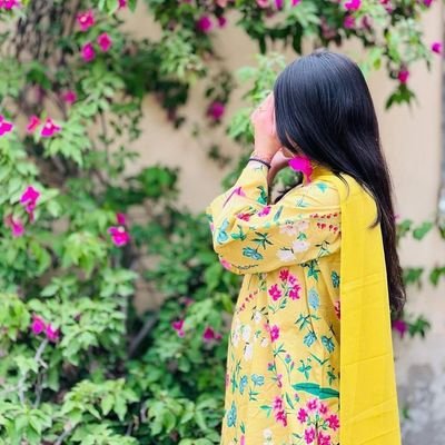 Inaya097_'s profile picture. Follow Back Everyone ❤️
