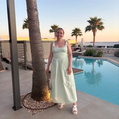 Part time Fashion, Beauty and Lifestyle Blogger. 38 but think I'm still a teenager! Living with Essential Thrombocythemia