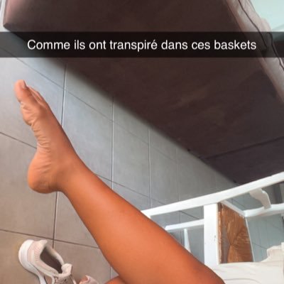 👑 Déesse sans pitié , divine et inaccessible | Money Queen 💸 | Feet Girl 👣 Je prends. Tu donnes. Et tu remercies