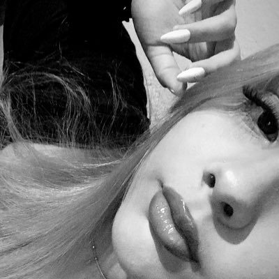 yashix_'s profile picture. 