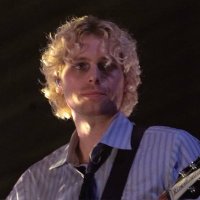 milo 🐇🎸⚢ (@idkhowparx) 's Twitter Profile