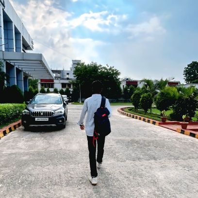 Software Developer!
कृष्णाय वासुदेवाय हरये परमात्मने ।
प्रणतः क्लेशनाशाय गोविंदाय नमो नमः।