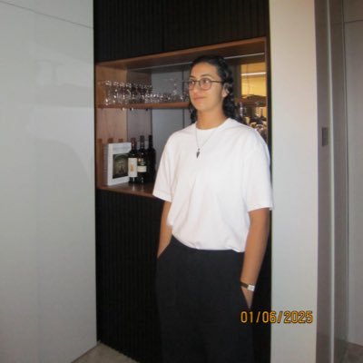 ArielElbaz1212's profile picture. 