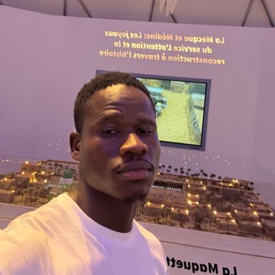 You’re the only author of your life, write your own story. Live, Love and worship God...🤴Passionné 📸 🚗 @ManUtd