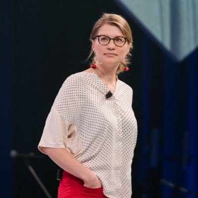 Industrial designer and engineer. Design Director @autodesk. Previously @shopify. Co-founder of @avantgardebar.