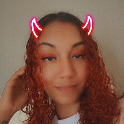 @nickiminaj Thank you for saving me 🎀OG barb 08 FAN I know what a ….. like and it anit my charm 🎀💓 https://t.co/p2iePTAO6L