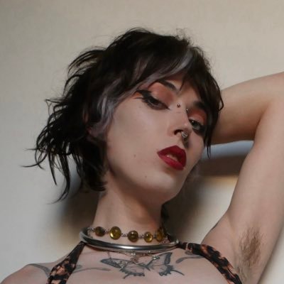 18+ full vids | picture sets | chatting | rates | etc on https://t.co/Ilds1jKF7W 🖤
