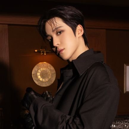 Yunhosrealwife's profile picture. 𝘈𝘵𝘪𝘯𝘺, Just an ordinary simp one!🏴‍☠️
ENTP, OT8
•̫͡-•̫͡꒱