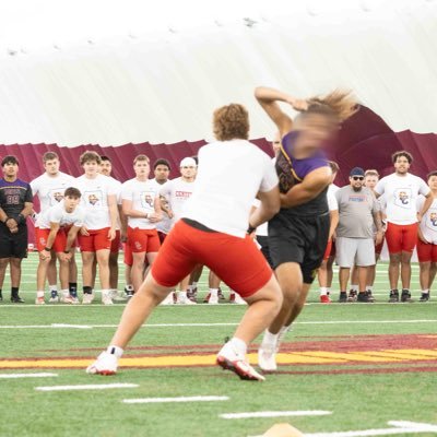 | Mesa High School | CO 2028🎓 | DE/TE | 3.7 GPA | 6’5, 218 lbs | Football,Track | sionetaueli43@gmail.com |