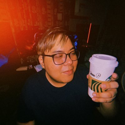 Videographer + Multimedia Artist for @auroraggmlbb | Streamer (?) | Content Creator | worked with: @ggBleed @kukudota @TeamSMGOfficial @TNCPredator