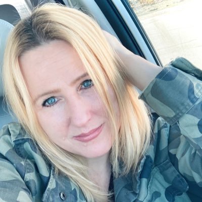 cupcakesNar15s's profile picture. Single mama to feral child🐺Social Anthropologist🔦Confection magician🧁In recovery🙏🏻Rabbit homesteader🐇Homeschooler✏️New Englander⛄️