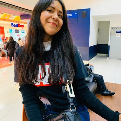 DianaSaave10118's profile picture. 