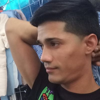 Es más importante una vida humana que todos los animales del mundo
Porfavor no seamos animales