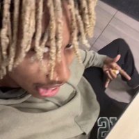 nave 🛸 (@evsrosier_) 's Twitter Profile