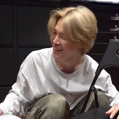 — au writer • editor • recs fics/aus • minors dni❗️• NOT an ot7 account