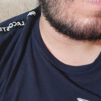 hombre bisexual, 25 años con ganas de experimentar, me gustan los trios HMH.
