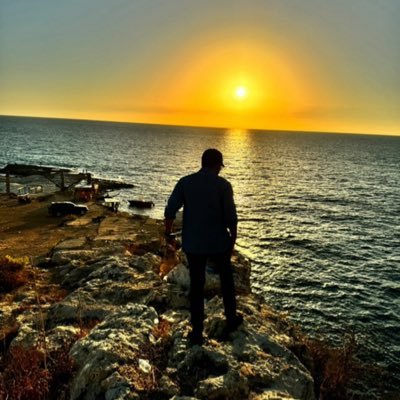 narr300's profile picture. انما الإنسان اثر .