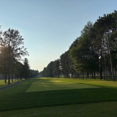 Golf Professionnal CPGA, ex-golf club manager, greenkeeper full time sports fan and dad!!
