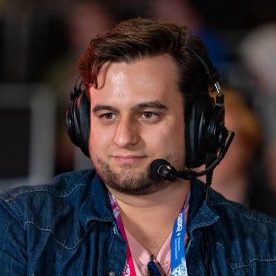 Community Manager @speedruncom and Movement/FPS Speedrunner @ https://t.co/0KP6F2ocNR | Video, Photo, Design & bad programming | opinions are my own | 🇨🇦 |