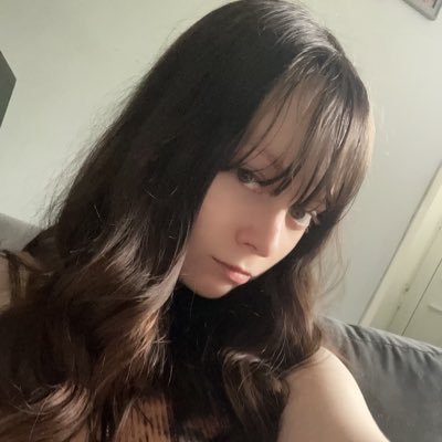 GoddessTessa203's profile picture. 𝐁𝐫𝐢𝐭𝐢𝐬𝐡 𝐐𝐮𝐞𝐞𝐧 | You’re here to serve 💸 | Customised feet content | VERY ticklish soles 🙈 @tessabackup36