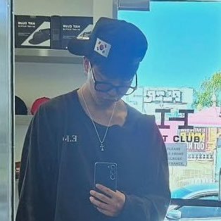 30+ Lilac Lieutenant. OT7. š She/Her. On the struggle bus 24/7. CAPS LOCK is my love language. baby bi š