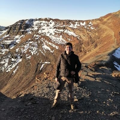 Boliviano, psicólogo, maestrante de neuropsicología clínica