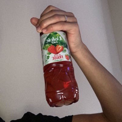 nakmalik8's profile picture. dans le bon, dans la discrétion