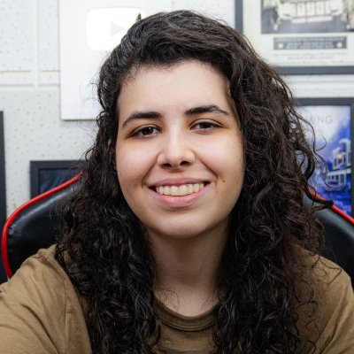 🗣 Giovana Khalil a.k.a MissWalker. 📽 Youtube: Plantão Geek (+290K) 📩 Parcerias: contatomisswalker@gmail.com 🎬 Editora | Escritora | Cineasta | Youtuber