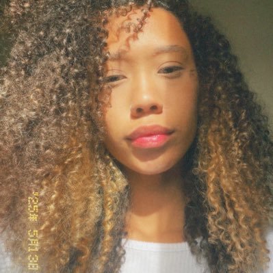 LariiBFonsec's profile picture. @vascodagama 💢 |Uff📚