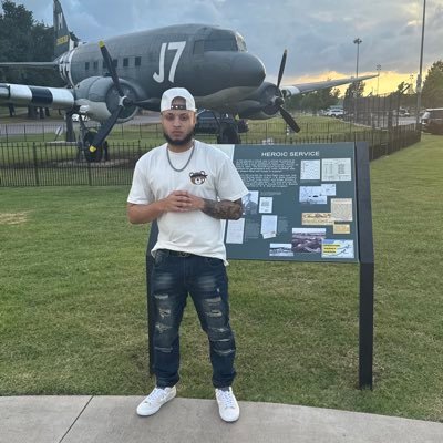 26♐️| Straight | Content creator |DMs open for business only😈. I support everyone 🏳️🌈🏳️⚧️ Snap: https://t.co/yQ97gwwWvA