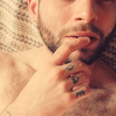 🔥 Spicy content creator 🔥 35 / Non-binary / Pan / Poly 💜 THICK in all the right places 🍆🍑