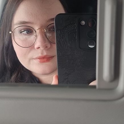 she/her | vegan | big fan of cats | @stargazer9009 ♡