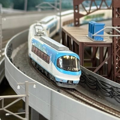 REMOUSc's profile picture. 近鉄大好きの中国人、リーモスと申します。今は近鉄系のケースラベルを制作しでいます！ 皆さんこんにちは! ちなみに、もし私の作った製品の資料やファイルが欲しいなら、DMを送ってください。 日本語がんばります！ ケースラベルは、FANBOXで投稿します