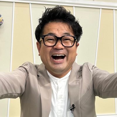 坂と書いて「ばん」です。「ラジオをトレンドに!」アナウンサー→報道記者→営業マン→アナウンサー🎙投稿は私見です📻#RSKラジオ◇「#大都会オキャーマ」(水19:00〜)◇「#天神ワイド朝」(火7:00~)◇#ファジアーノ岡山 戦実況(土日)📺#RSKテレビ◇「#いまドキッ」(金15:49~)🎺#トランペット