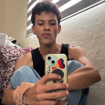 maunewarm's profile picture. hurt so good i got an afterglow