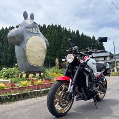 福井の片田舎でアマチュア無線や資格の要らない無線を楽しんでます。最近バイクに興味を持ち、24年7月普通2輪免許→25年4月大型2輪免許取得 20年式XSR900乗り