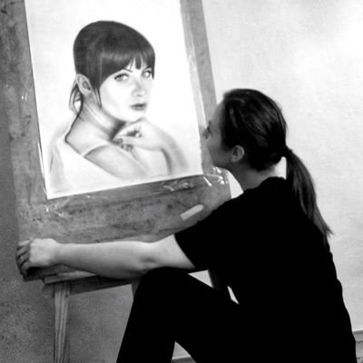 mary_chig_art's profile picture. Artist NFT digital illustrator SZRSX2ZF