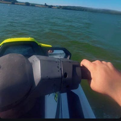 floflo157207's profile picture. 