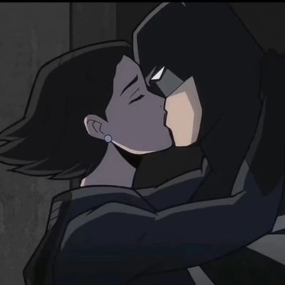 moansandmuses's profile picture. 