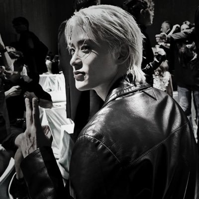 SRETR3Y's profile picture. เซร์(n.) ลืมมารยาทไว้หลุมไหน