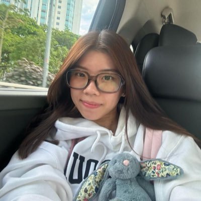 hannah_tixx's profile picture. 모두가 잠든 밤에 피는 꽃도 있다☺️